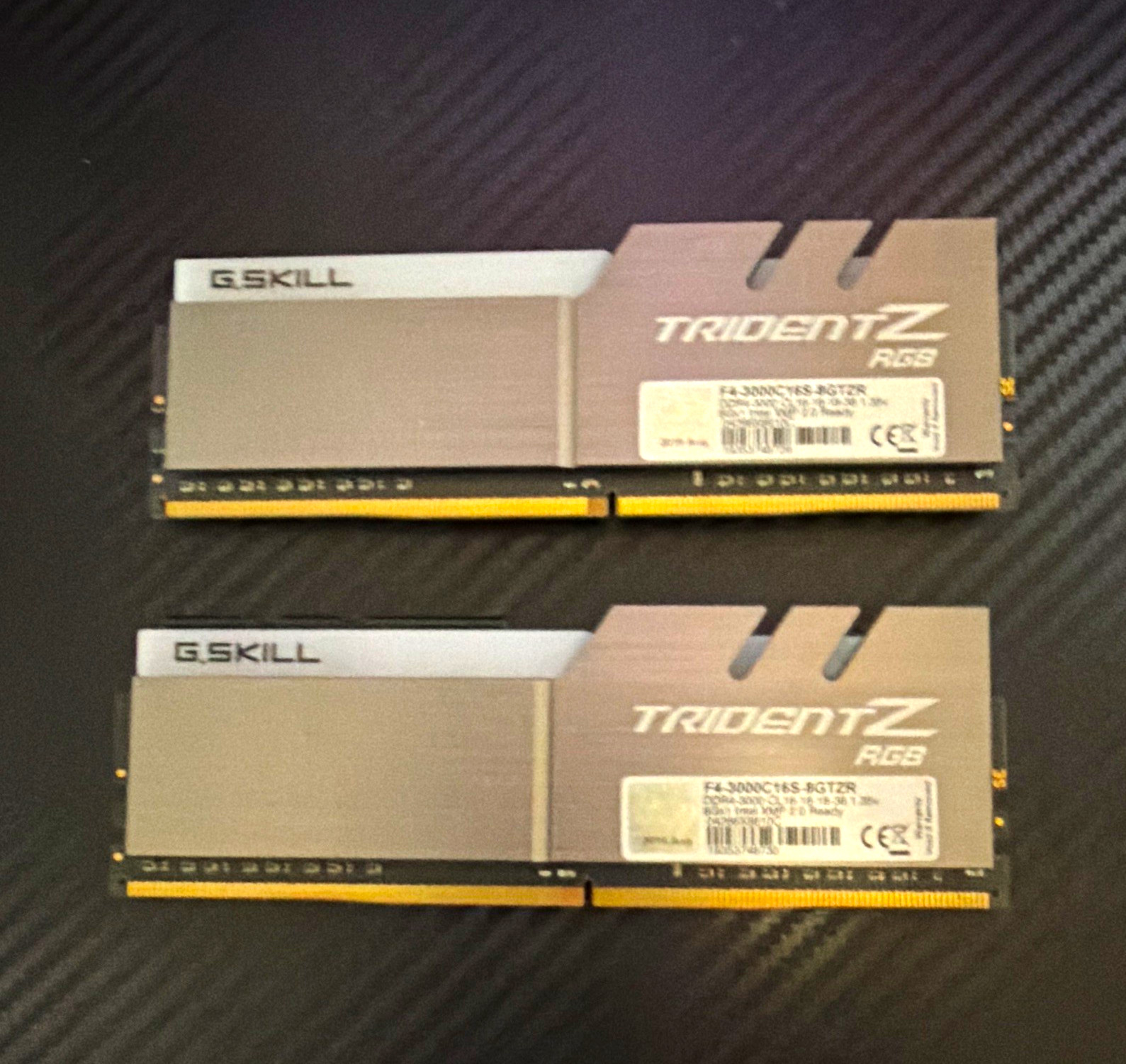 G.SKILL Trident Z RGB 16GB (2x8GB) DDR4-3000 DDR4 DIMM RAM F4-3000C16S