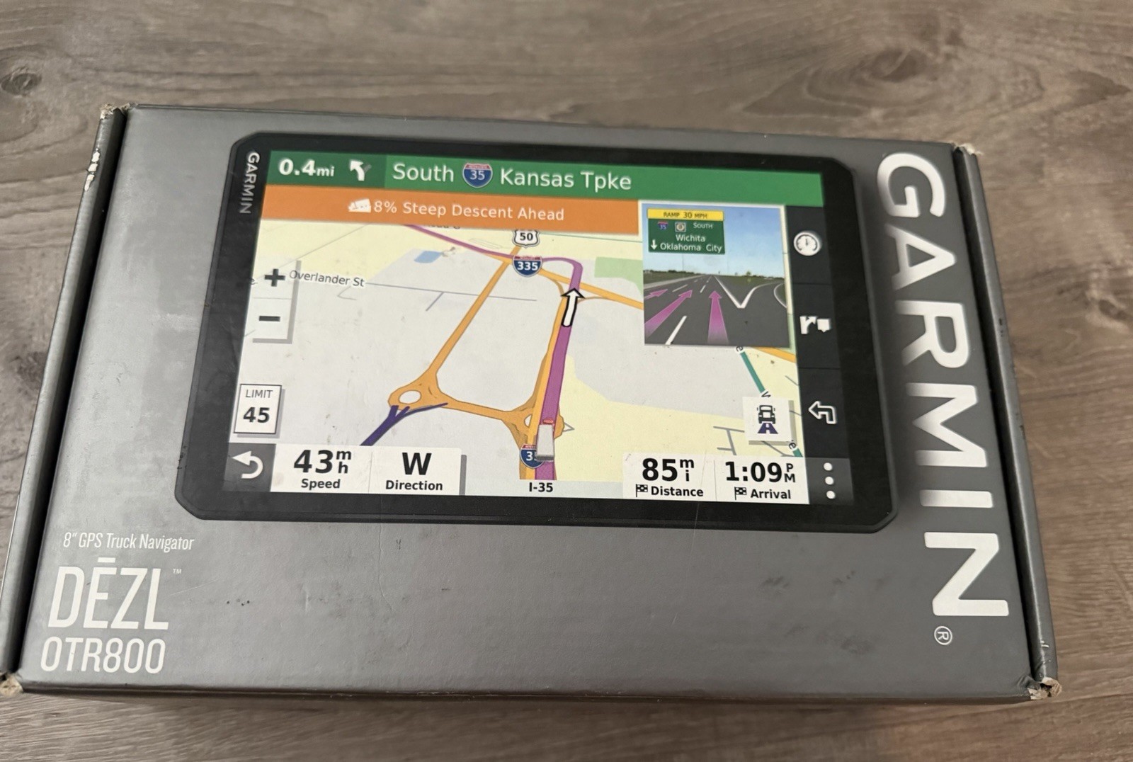 NOB Garmin Dezl OTR800, 8-inch GPS Truck Navigator.New with Box.