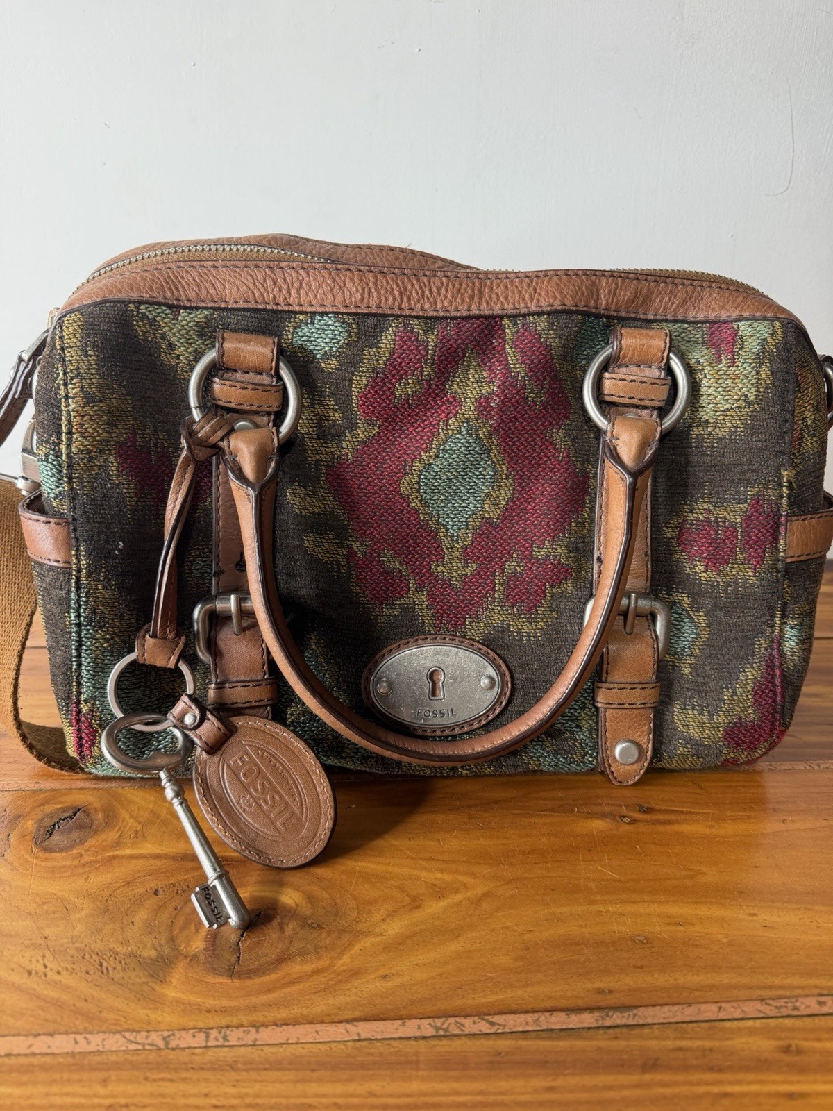 Rare Fossil Maddox Kilim Tapestry Leather Satchel Crossbody Bag Key Charm Boho