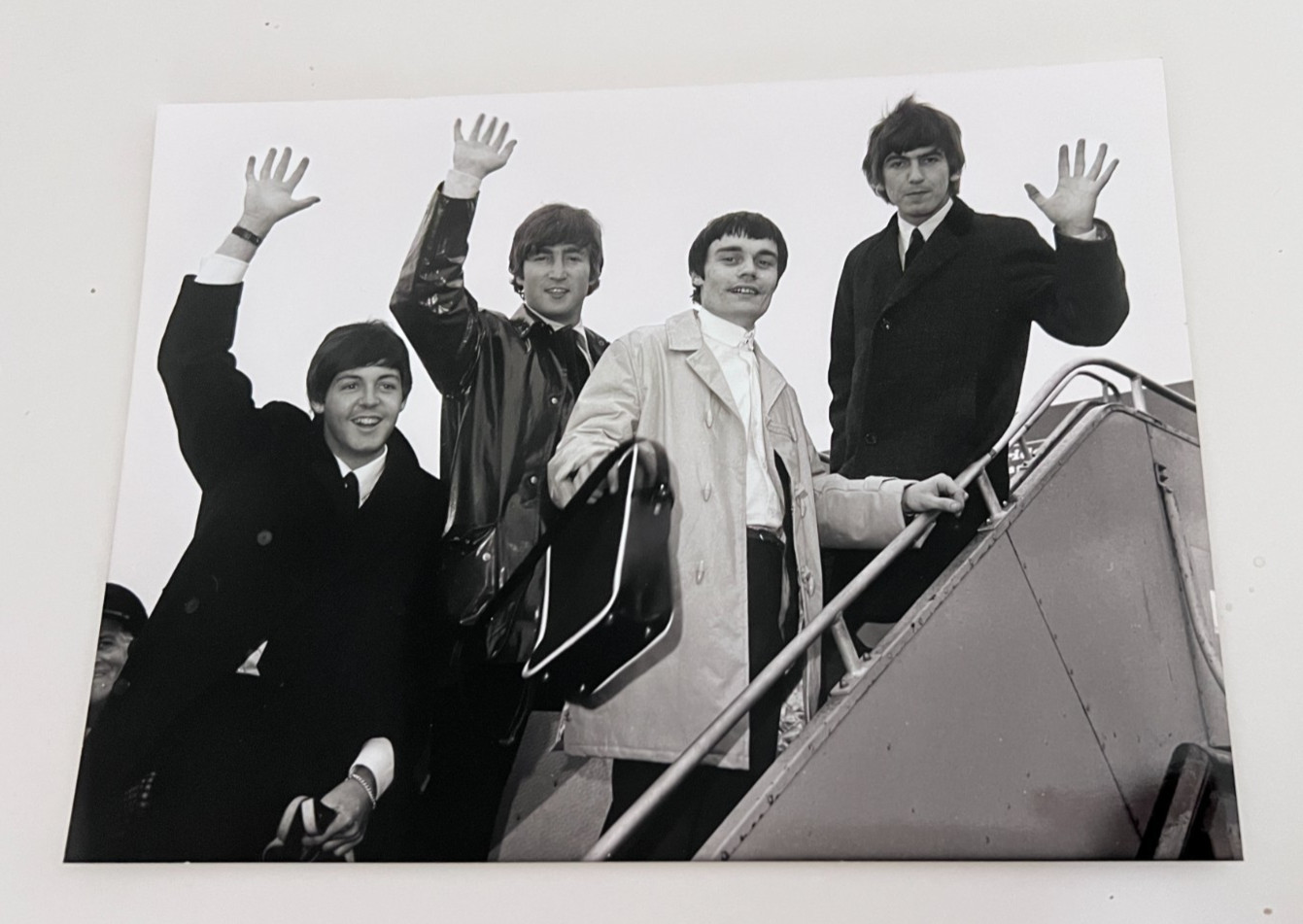 The Beatles 1964 Vintage 9.5x7 B/W Press Photo Jimmy Nicol World Tour Airport