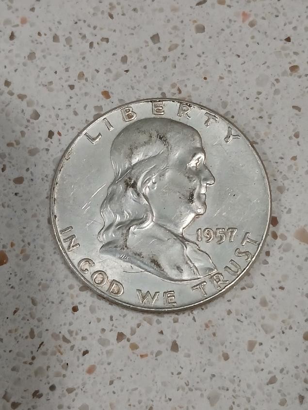 1957 FRANKLIN HALF DOLLAR - Philadelphia Mint