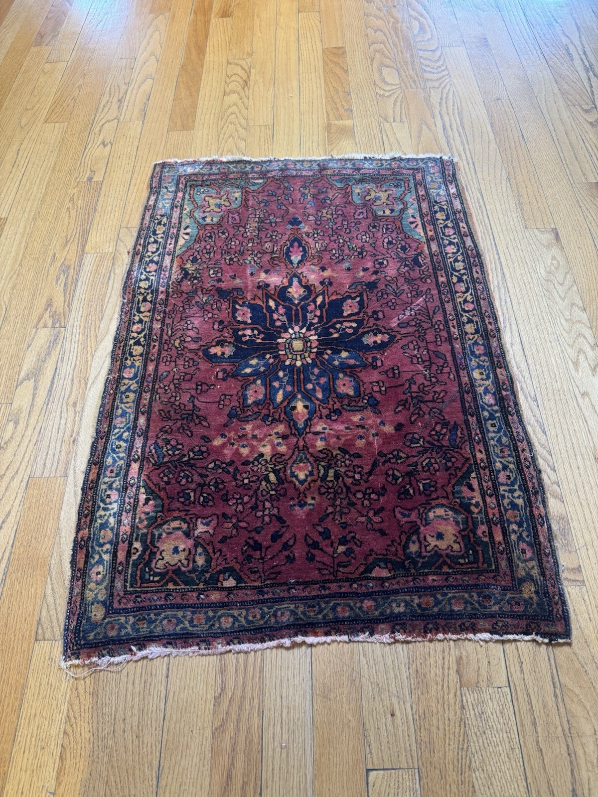 Unbelievable Antique Sarouk Rug C. 1920 Rare Design And Very Fine Weave 3’x2’