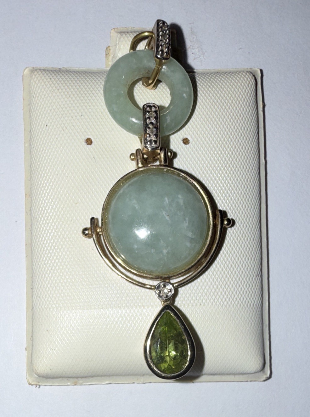 Vintage GSI Signed 10K Gold Kinetic Swivel Jade & 1.48CT Peridot Pendant Slide Vintage GSI Signed 10K Gold Kinetic Swivel Jade & 1.48CT Peridot Pendant Slide