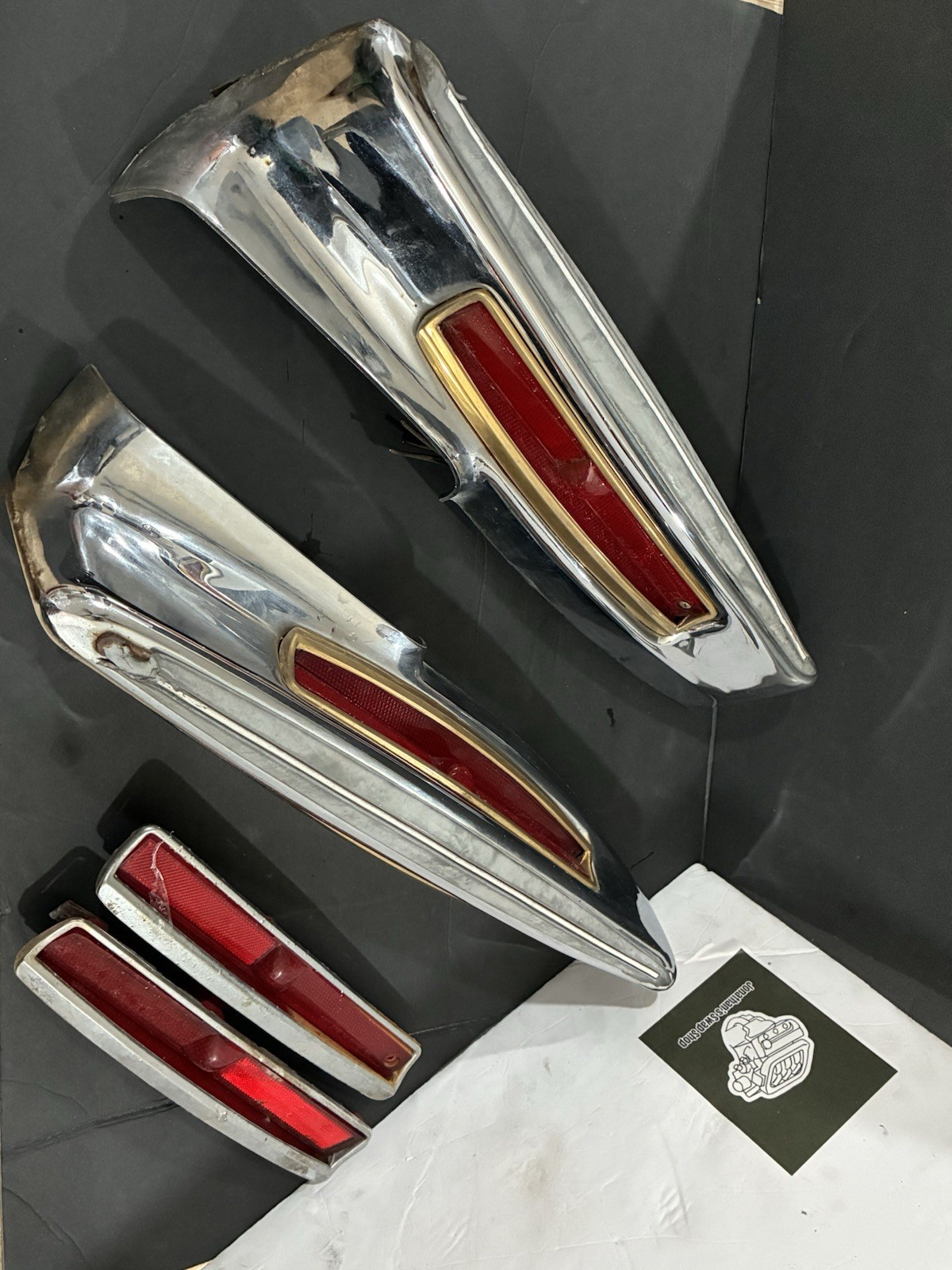 1974 1975 1976 Cadillac Deville Rear Bumper End Set RH LH Tail Lights
