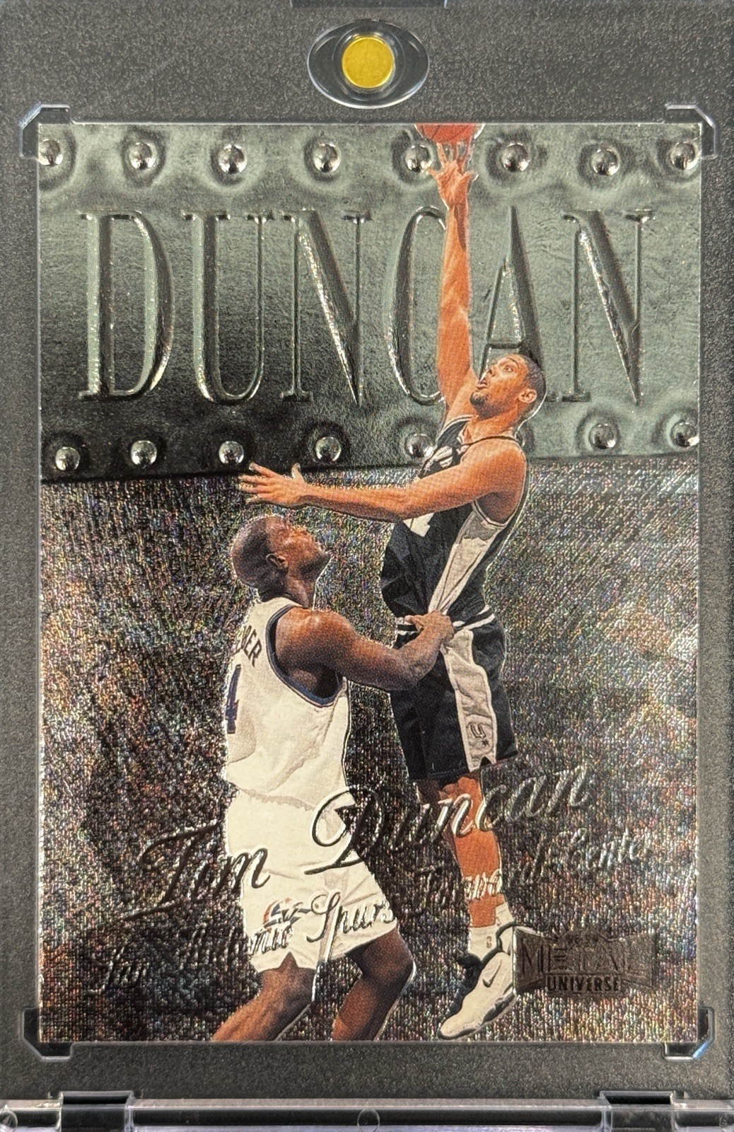 TIM DUNCAN RARE 1998 FLEER METAL UNIVERSE FOIL INVESTMENT CARD SPURS LEGEND B TIM DUNCAN RARE 1998 FLEER METAL UNIVERSE FOIL INVESTMENT CARD SPURS LEGEND B