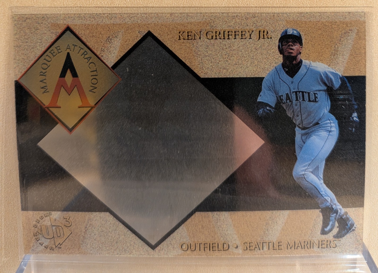 1997 Upper Deck UD3 MARQUEE ATTRACTION 1 Ken Griffey Jr HOF RARE CASE HIT INSERT 1997 Upper Deck UD3 MARQUEE ATTRACTION 1 Ken Griffey Jr HOF RARE CASE HIT INSERT