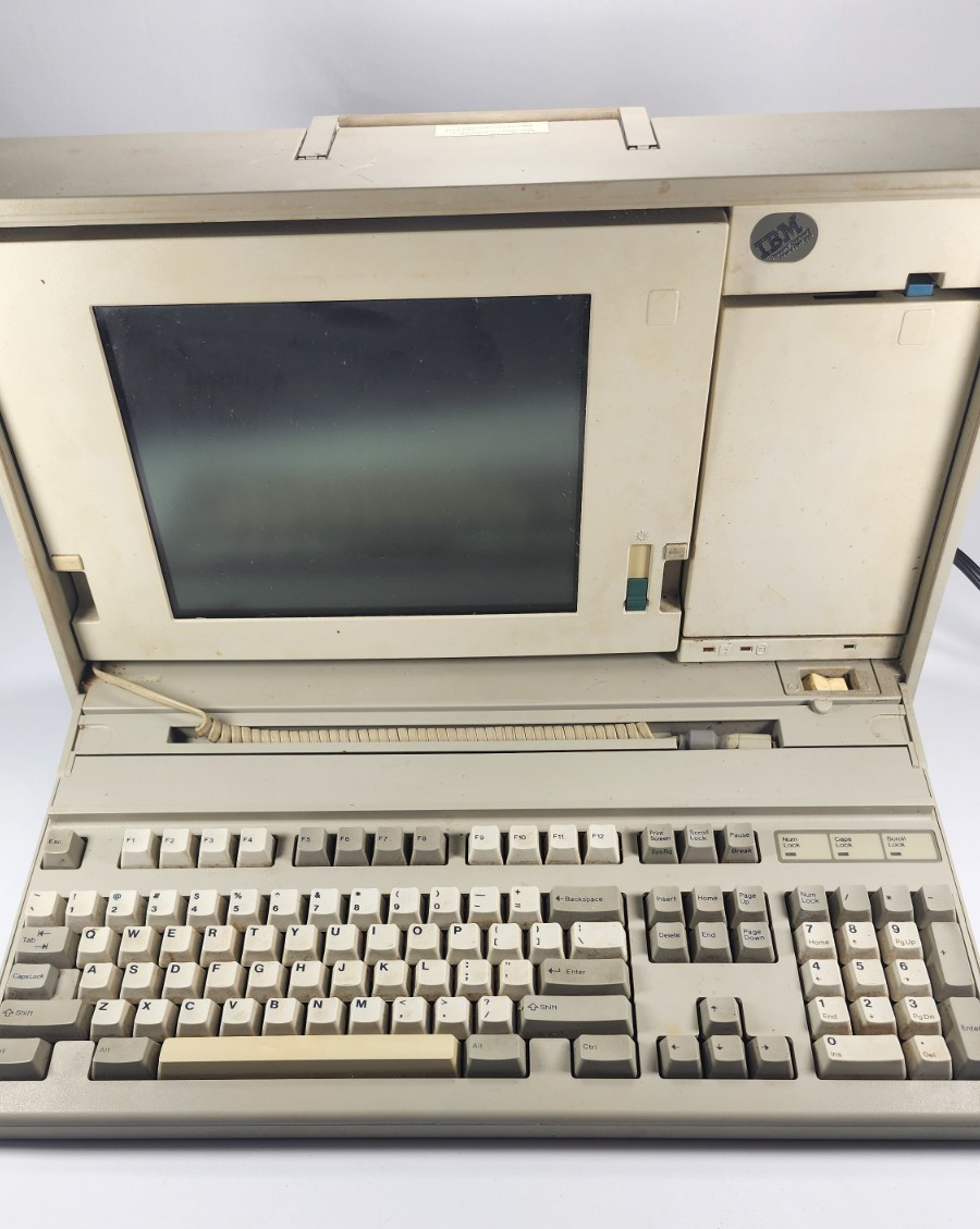 Vintage 1989 IBM Model 8573-061 Personal system/2  Computer Display & Keyboard