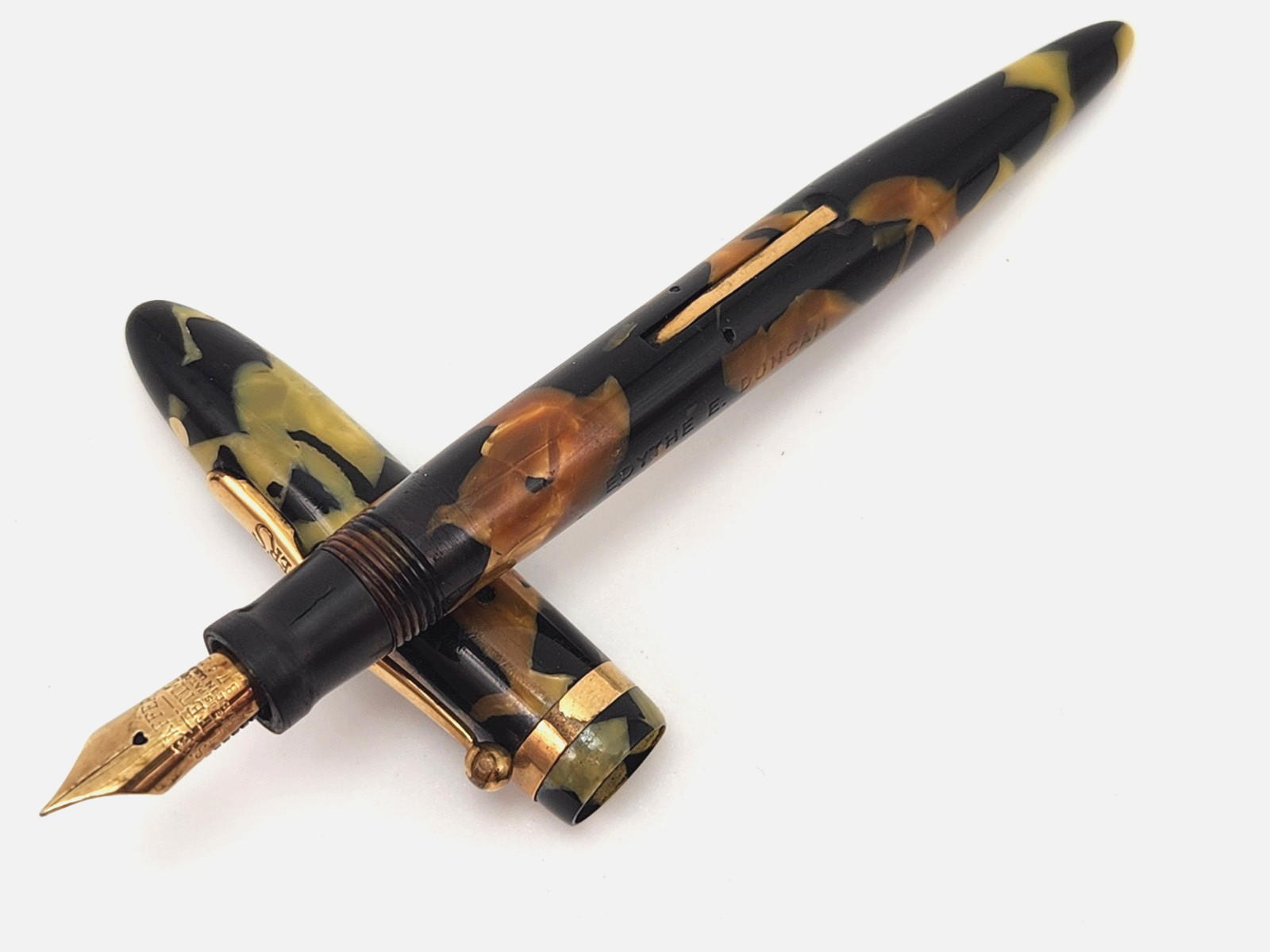 Vintage Sheaffer\'s Fountain Pen Lifetime Black And Pearl White Dot