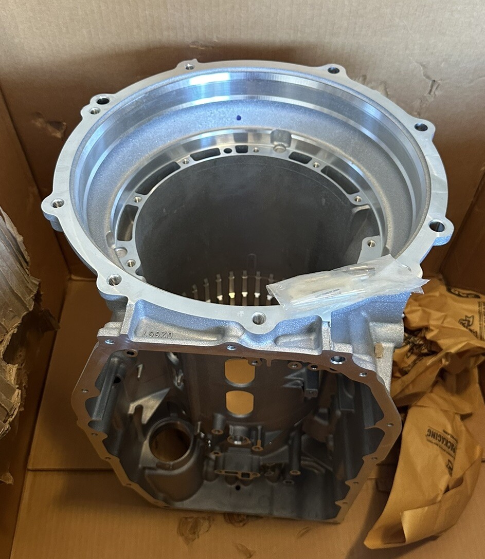 2015-UP GM CHEVY 8L90 TRANSMISSION CASE (NO INTERNALS) 2WD # 24265027 2015-UP GM CHEVY 8L90 TRANSMISSION CASE (NO INTERNALS) 2WD # 24265027