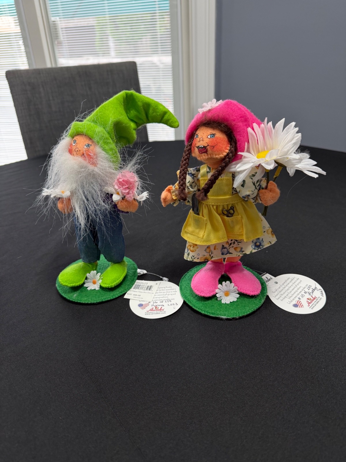 NWT❤️Annalee 7” Happy Daisy Girl & Boy Gnomes 2023 Exclusives~Mint🌼Only 250 AIA