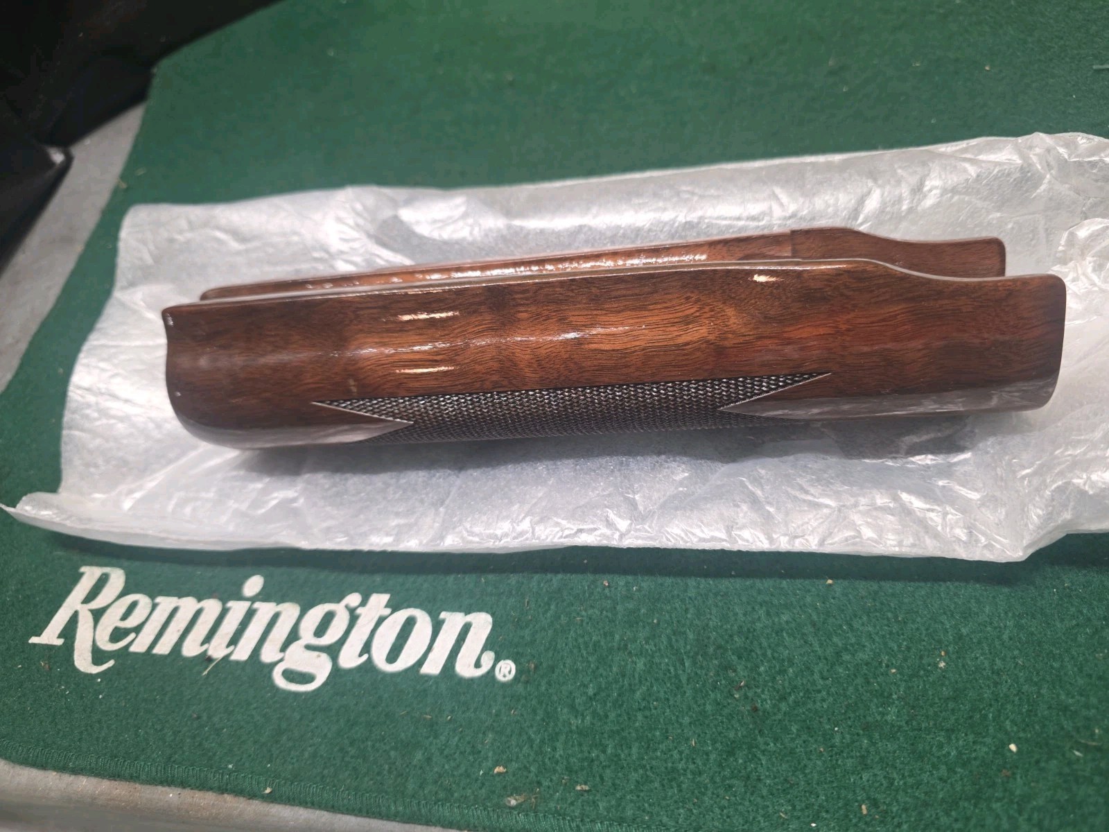 Remington 870 Wingmaster Forend, Walnut 410ga. Factory Found Ilion Ny #70 Remington 870 Wingmaster Forend, Walnut 410ga. Factory Found Ilion Ny #70
