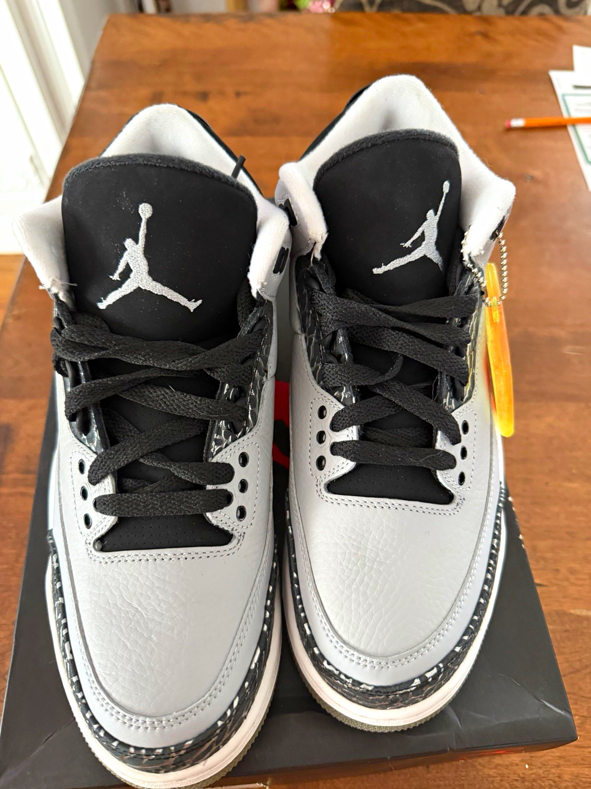 Jordan Air Jordan 3 Retro Wolf Grey/Black/White Men\'s Mid Top 136064-004
