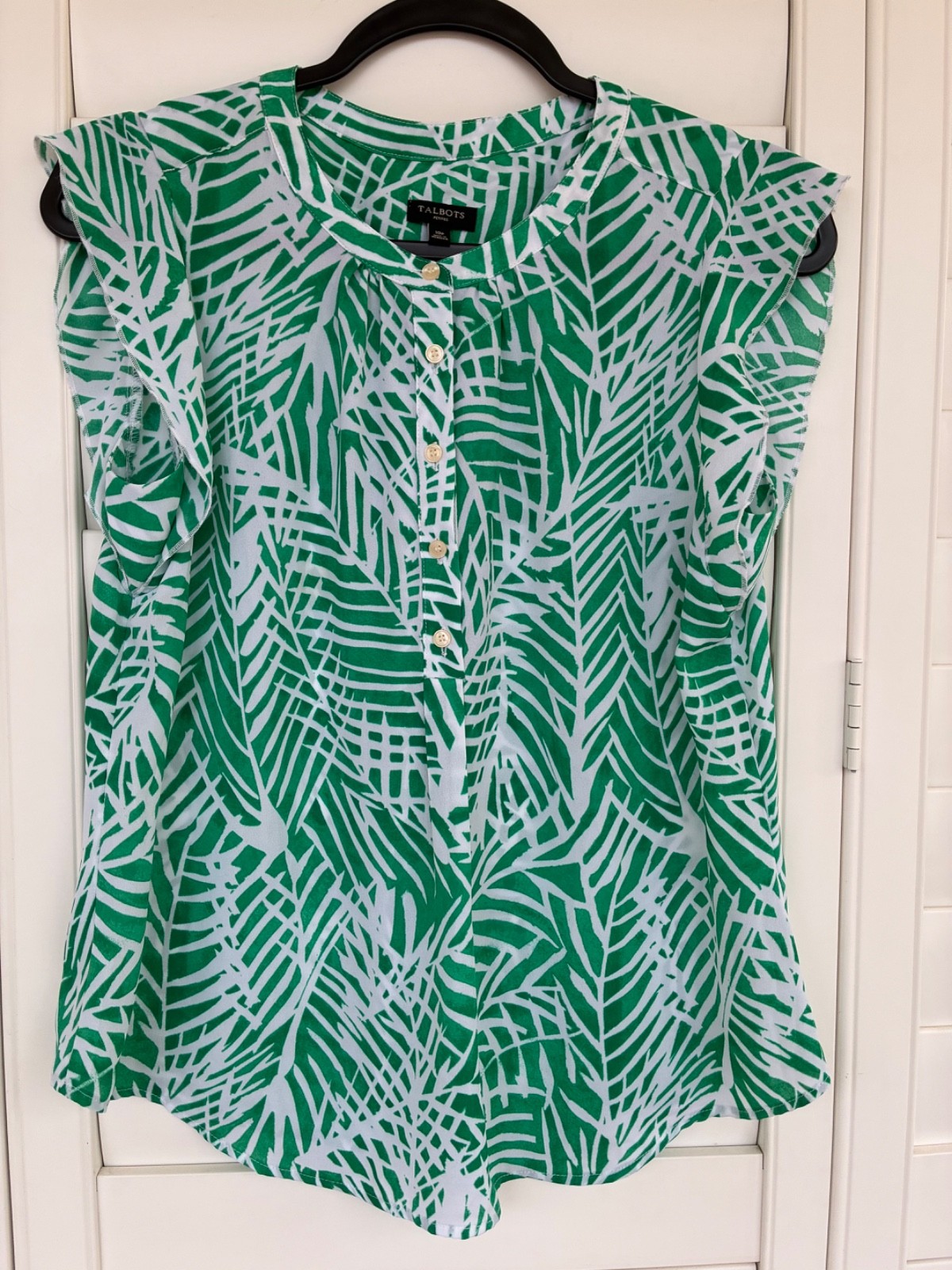 Talbots Flutter Cap Sleeve Blouse Green and White Print Sz 10P Excellent Cond