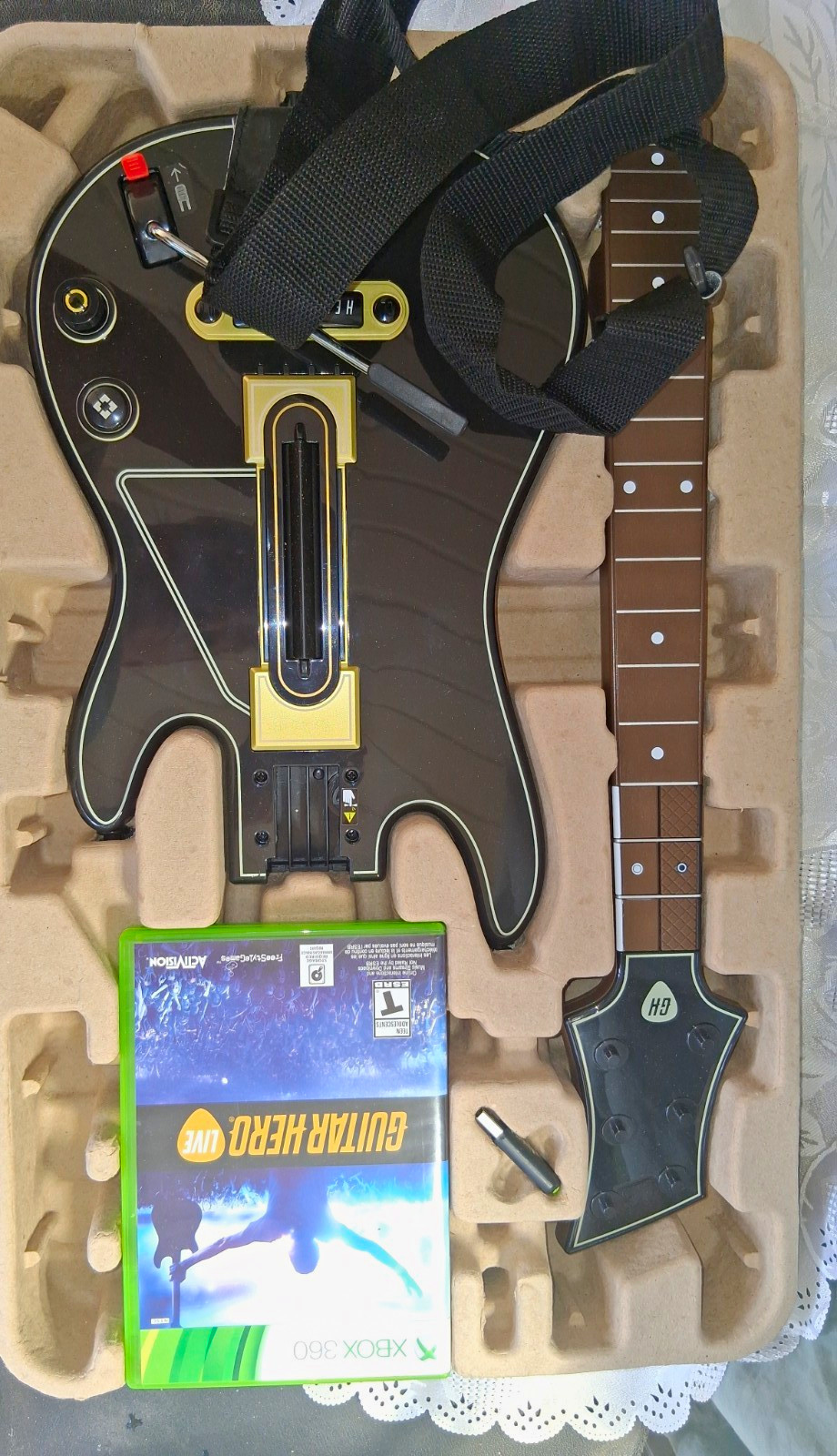 Activision Guitar Hero Live Xbox 360 Wireless Guitar Controller + Game NTSC 2015