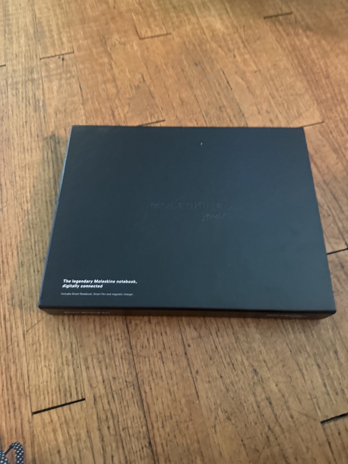 New Moleskine Smart Writing Set (Smart Notebook, Smart Pen, Charger, Refill) Z7