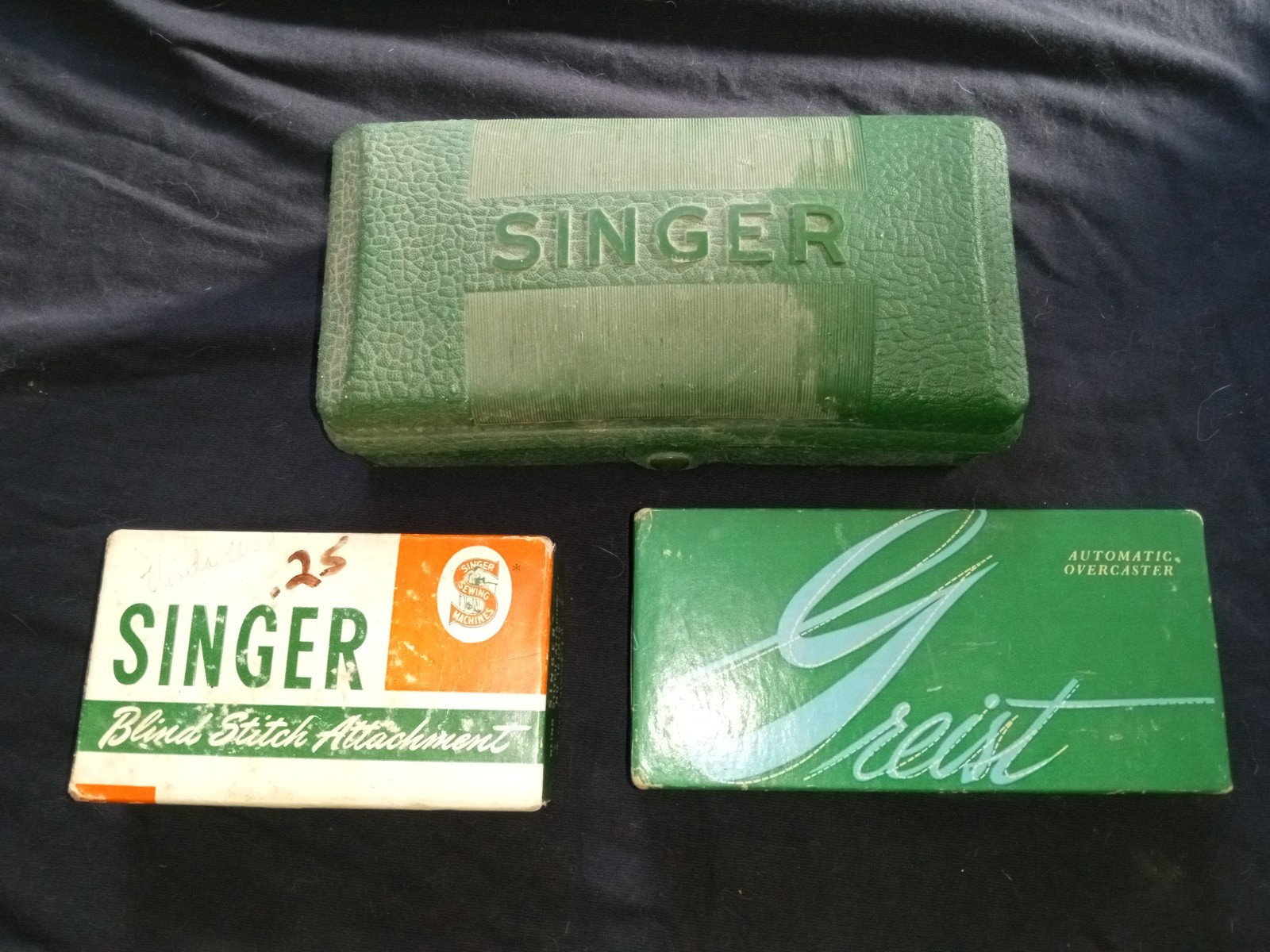 Vintage sewing equipment - Singer Greist - 3 pieces