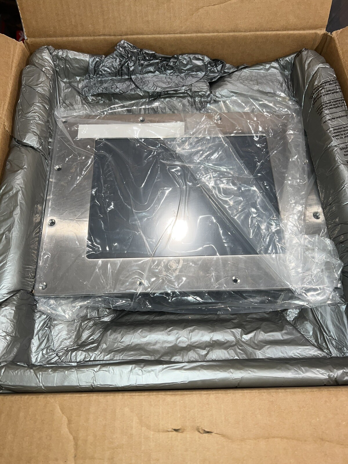 STRONGARM 404-121TOA MODEL 121 INDUSTRIAL MONITOR TOUCHSCREEN 100-240VAC  *NIB*
