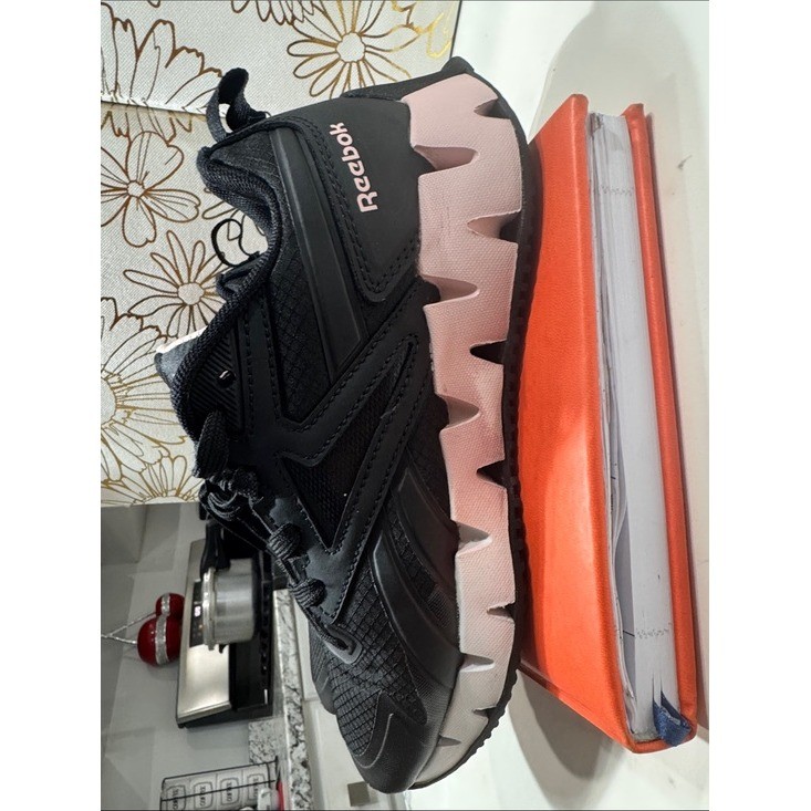 Reebok Zig Dynamica 4 Black Rose Gold Running Shoes  Womens 7