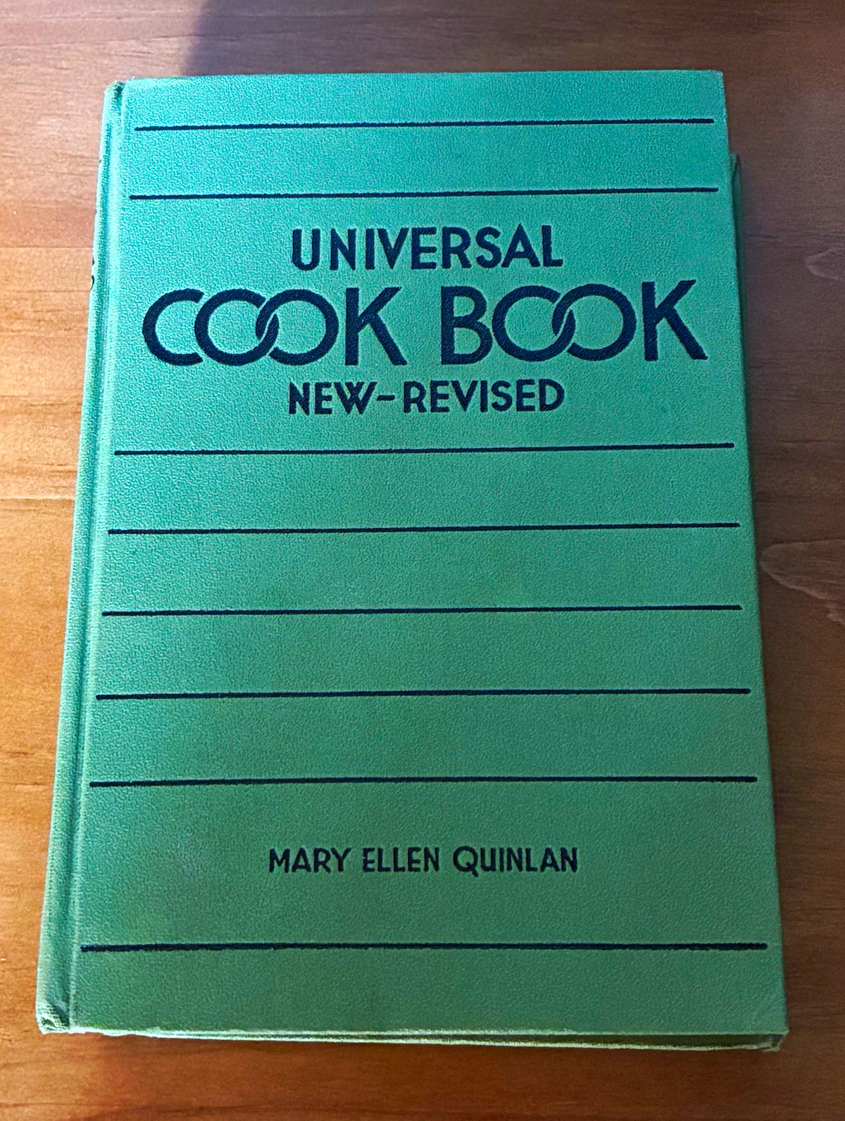 Vintage 1937 Universal Cook Book New-Revised Mary Ellen Quinlan 