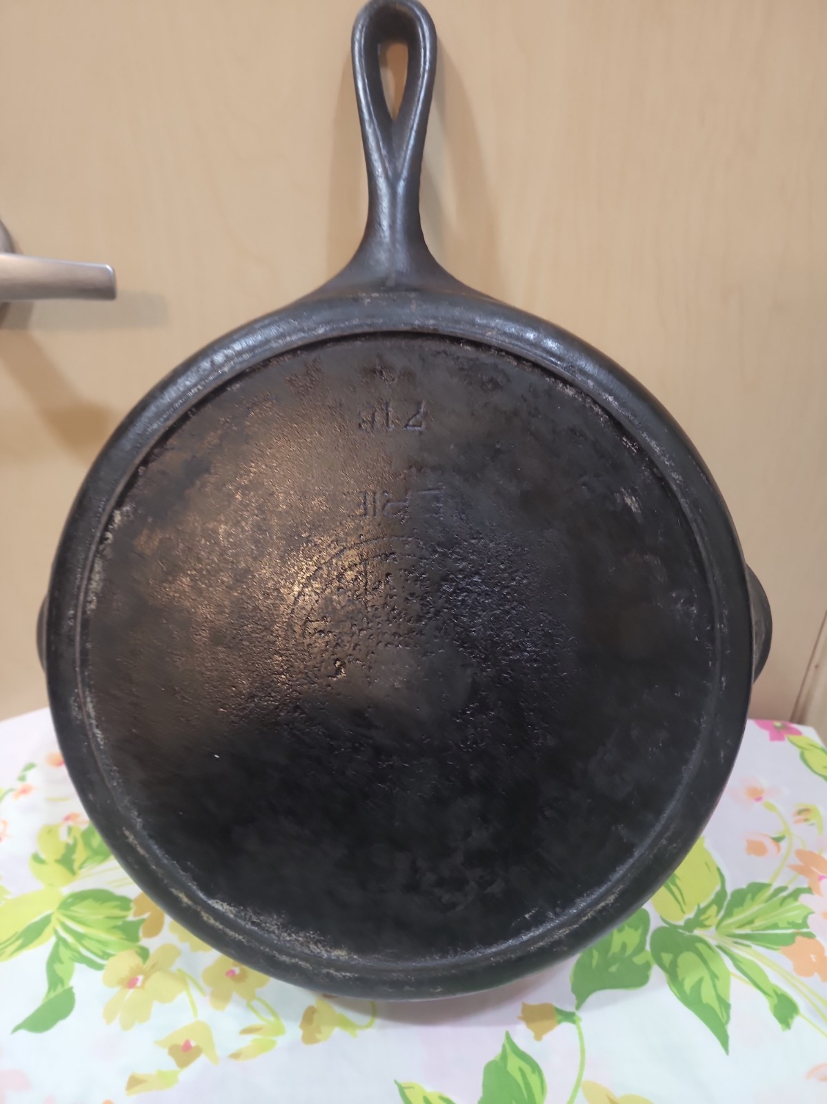 Vintage Griswold Erie No. 10 Cast Iron Skillet 716 Vintage Griswold Erie No. 10 Cast Iron Skillet 716