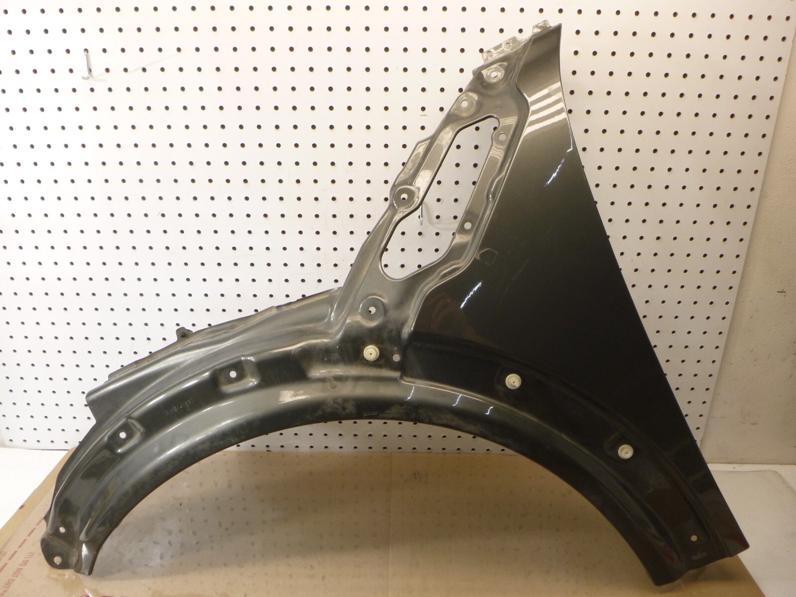 2641P13H13 front LEFT FENDER for MINI COOPER COUNTRYMAN S 2014 gray 2641P13H13 front LEFT FENDER for MINI COOPER COUNTRYMAN S 2014 gray