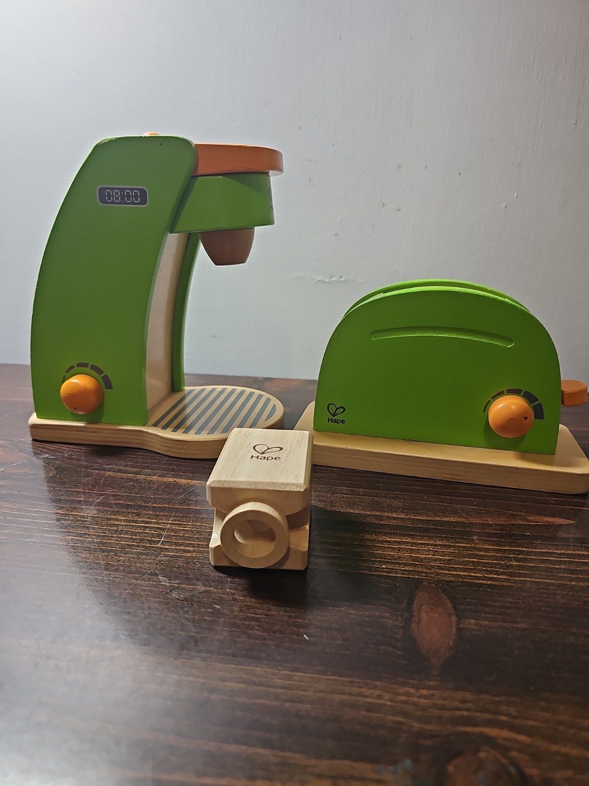 HAPE Barista Coffee Maker & Toaster Quality Wood Toy Wooden Green Eco
