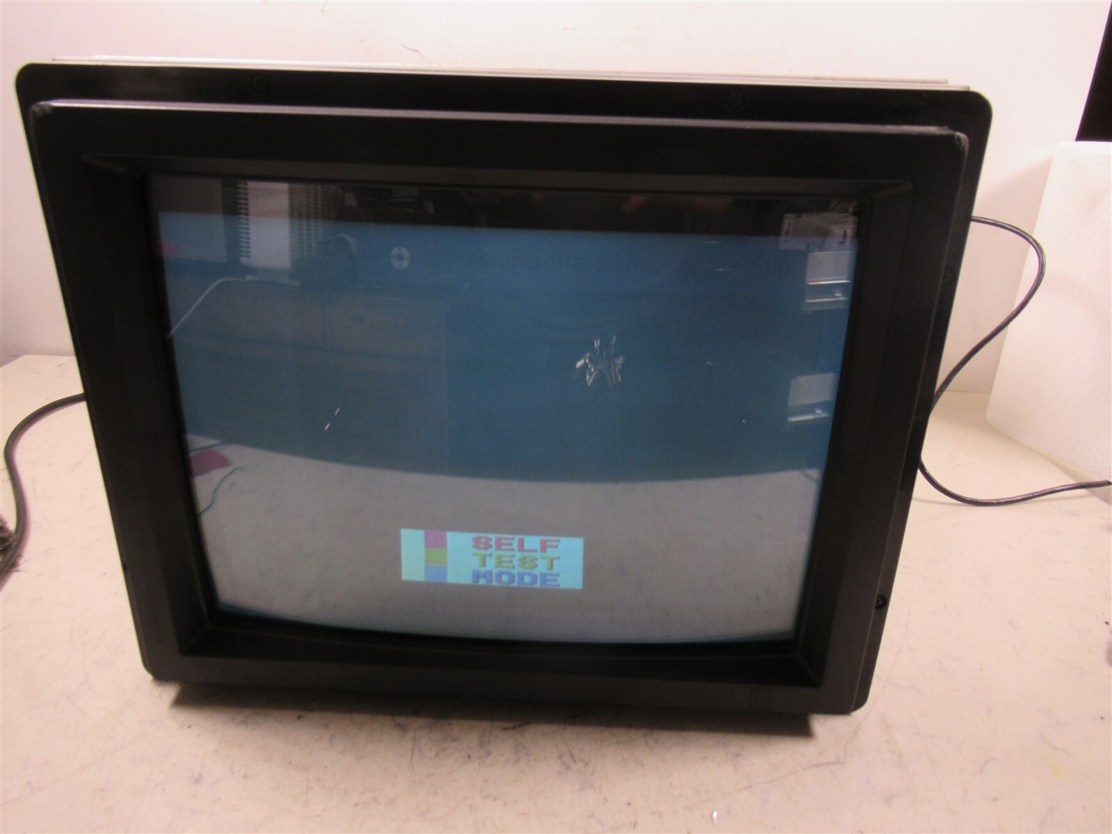 Elo Touchsystems ETC170K-8SWA-0 CRT Touch Screen Monitor 17