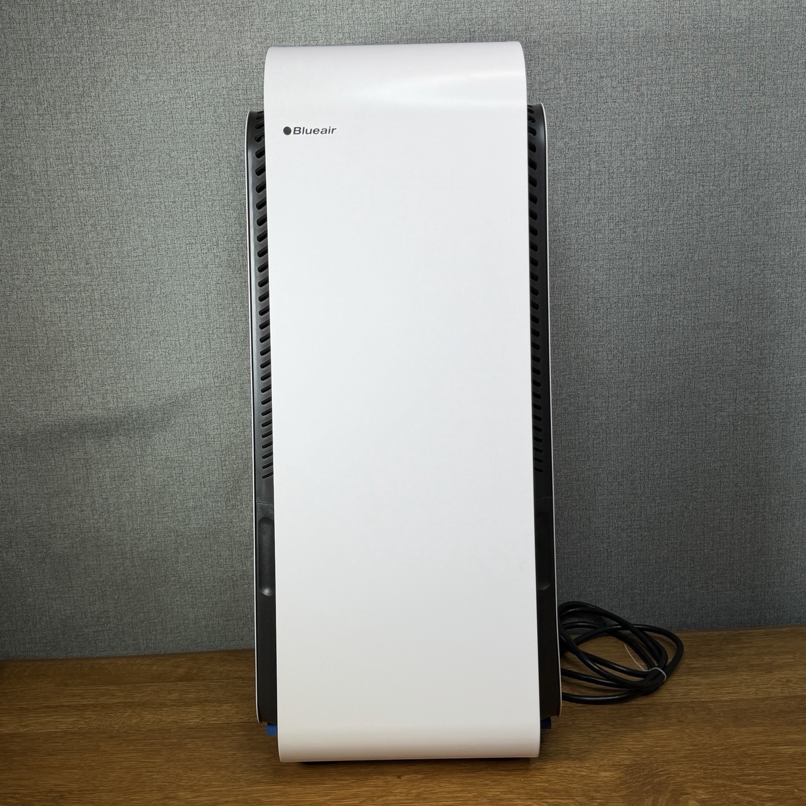 Barely Used Blueair HealthProtect 7470i Smart Air Purifier Mint Condition