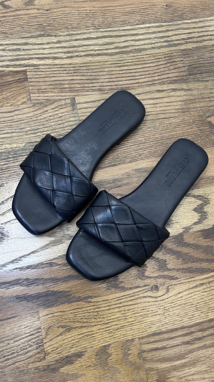 CUSHIONAIRE Women\'s Memory Foam Woven Strap Slide Sandals Black size 6.5 CUSHIONAIRE Women\'s Memory Foam Woven Strap Slide Sandals Black size 6.5