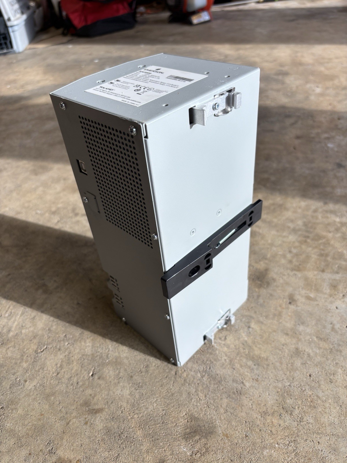 Emerson SDU500B Uninterruptible Power Supply 120V AC DIN Rail Emerson SDU500B Uninterruptible Power Supply 120V AC DIN Rail