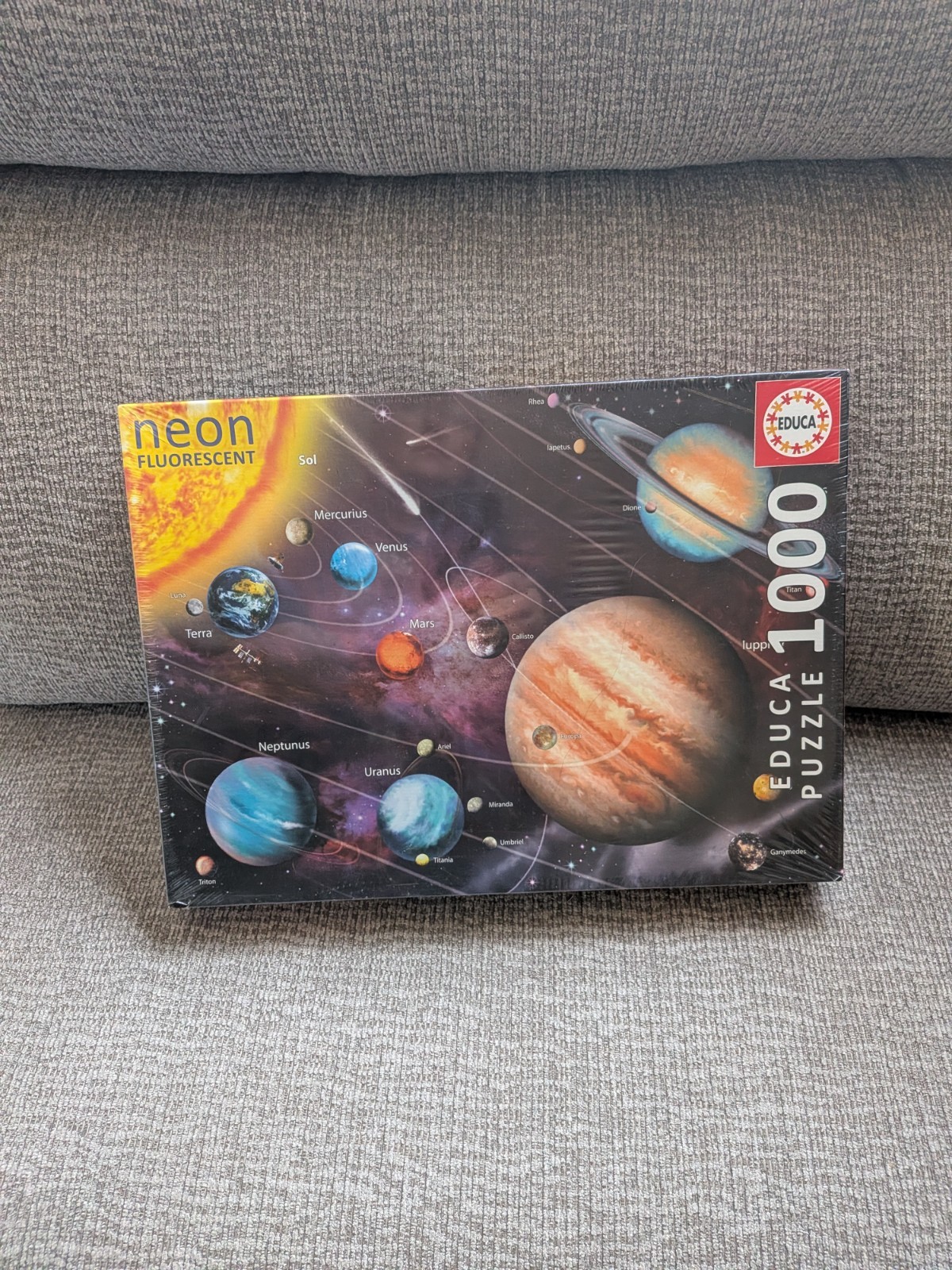 Educa NEON SOLAR SYSTEM 1000 Pcs PUZZLE Glow in the Dark PLANETS Space (GSHF3) Educa NEON SOLAR SYSTEM 1000 Pcs PUZZLE Glow in the Dark PLANETS Space (GSHF3)