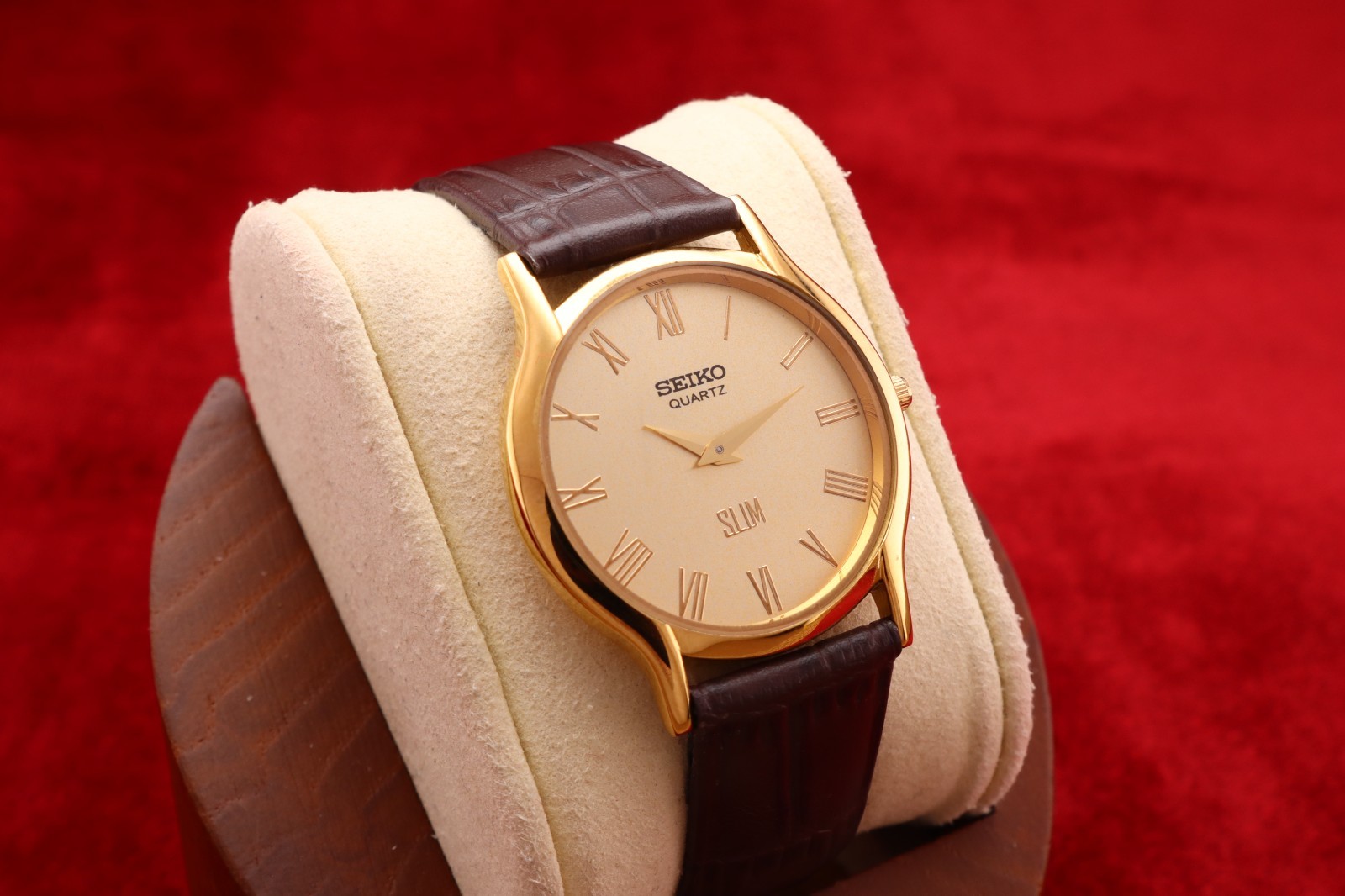 RARE Vintage Seiko Slim GOLD Quartz Gentlemen\'s Wrist Watch