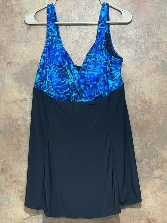 Blue Patterned & Black V-Neck Swimdress — Women\'s One-Piece
