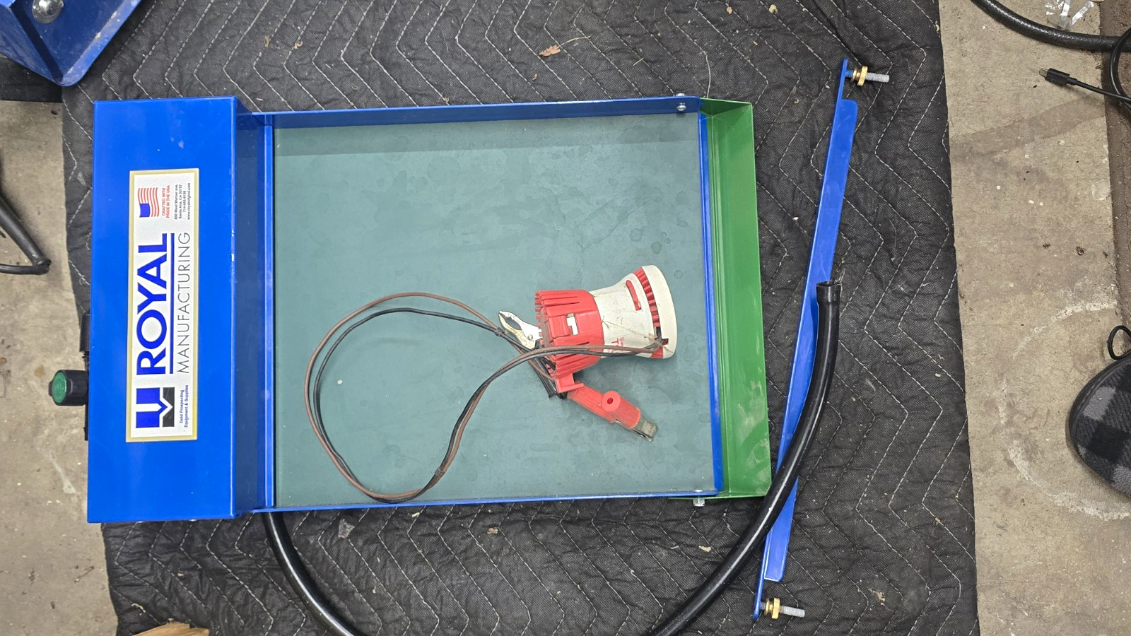 Royal Miller Table With Pump And Level Adjuster. No Tote