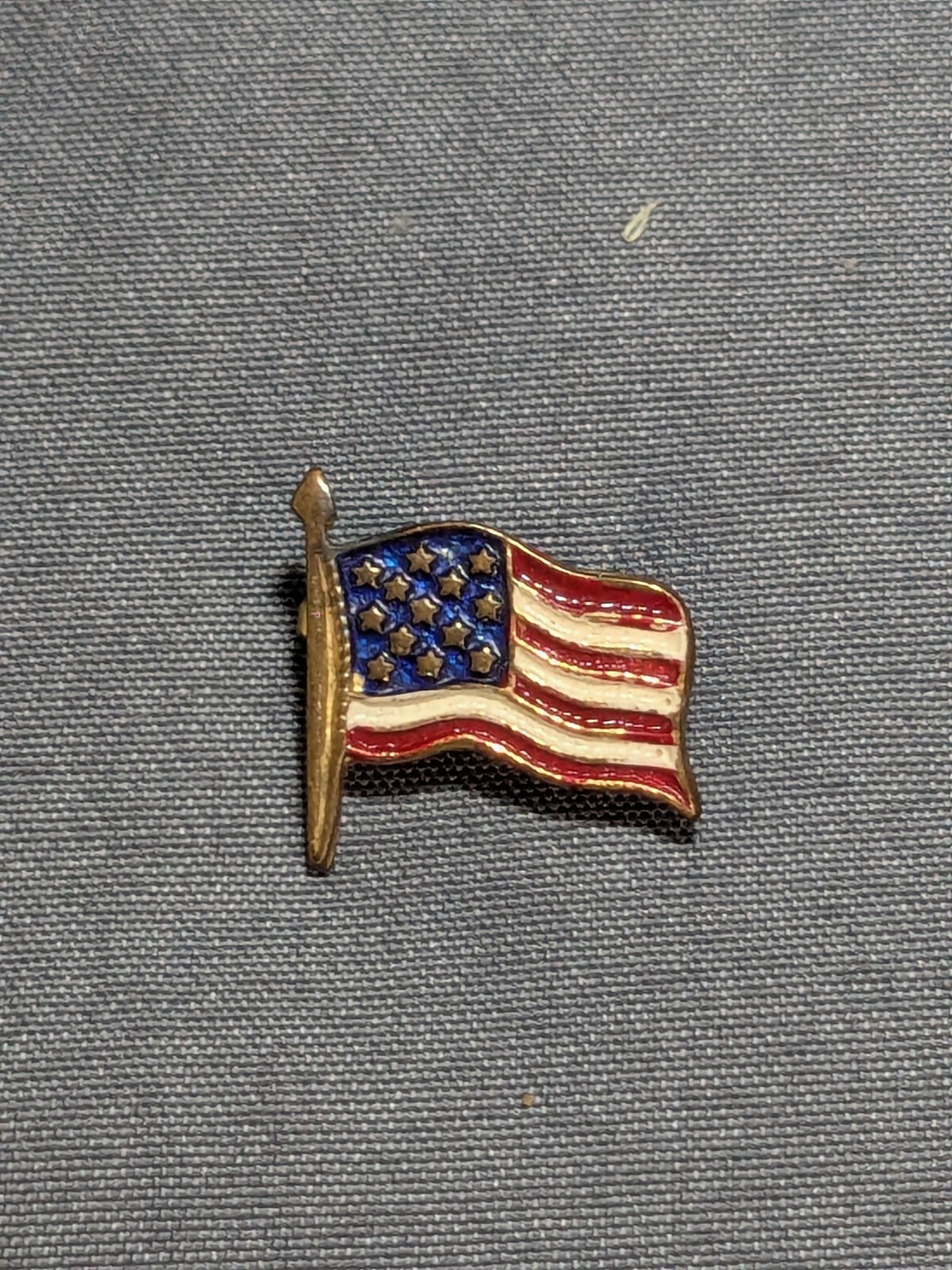 Vintage American Flag Lapel Pin