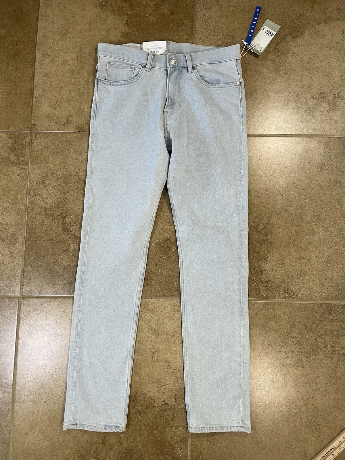 NWT H&M Men\'s 29x32 Slim Fit Light Wash Blue Denim Jeans Stretch 5-Pocket