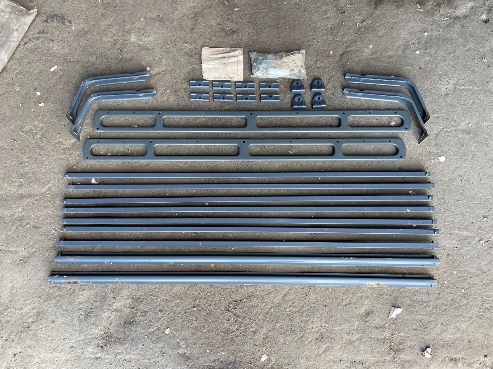 Moskvich 408 412 LADA Volga Universal Roof Rack Luggage Cesta portaequipajes Moskvich 408 412 LADA Volga Universal Roof Rack Luggage Cesta portaequipajes
