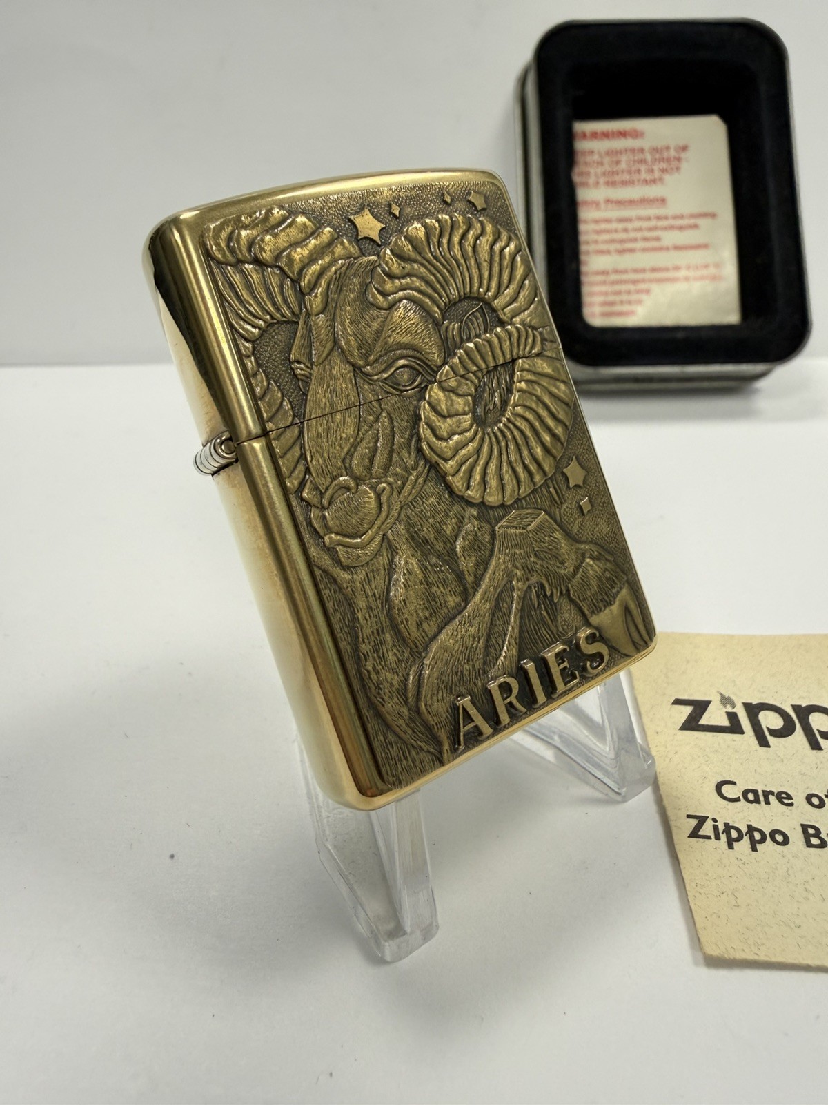 GENUINE Zippo Lighter BARRETT SMYTHE ARIES ZODIAC Polished Brass 1997 NEW IN TIN GENUINE Zippo Lighter BARRETT SMYTHE ARIES ZODIAC Polished Brass 1997 NEW IN TIN