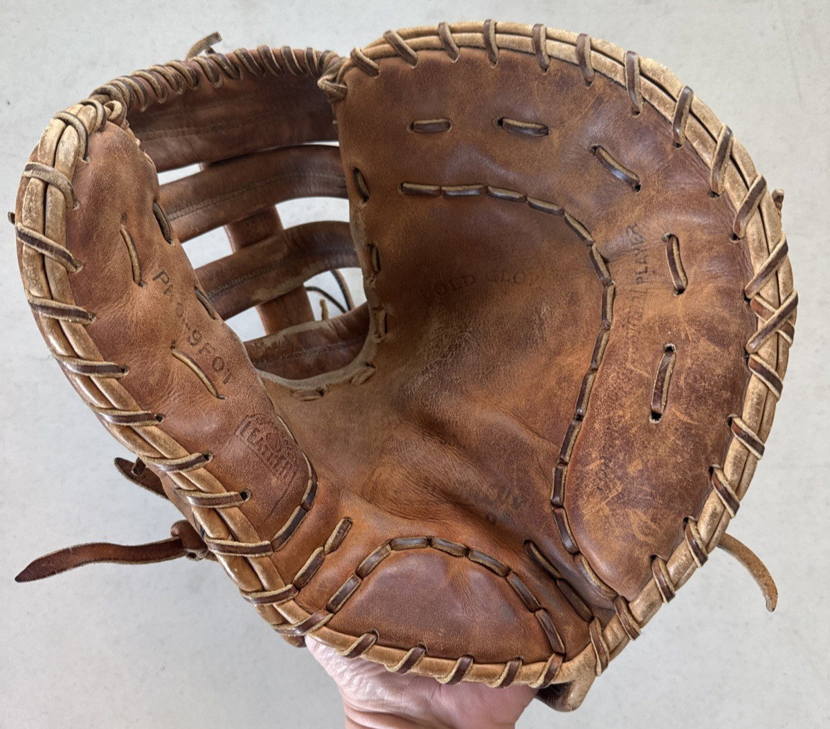 Vtg 1987 Rawlings Heart of the Hide First Base Mitt, PRO-9FOT USA Horween RHT Vtg 1987 Rawlings Heart of the Hide First Base Mitt, PRO-9FOT USA Horween RHT
