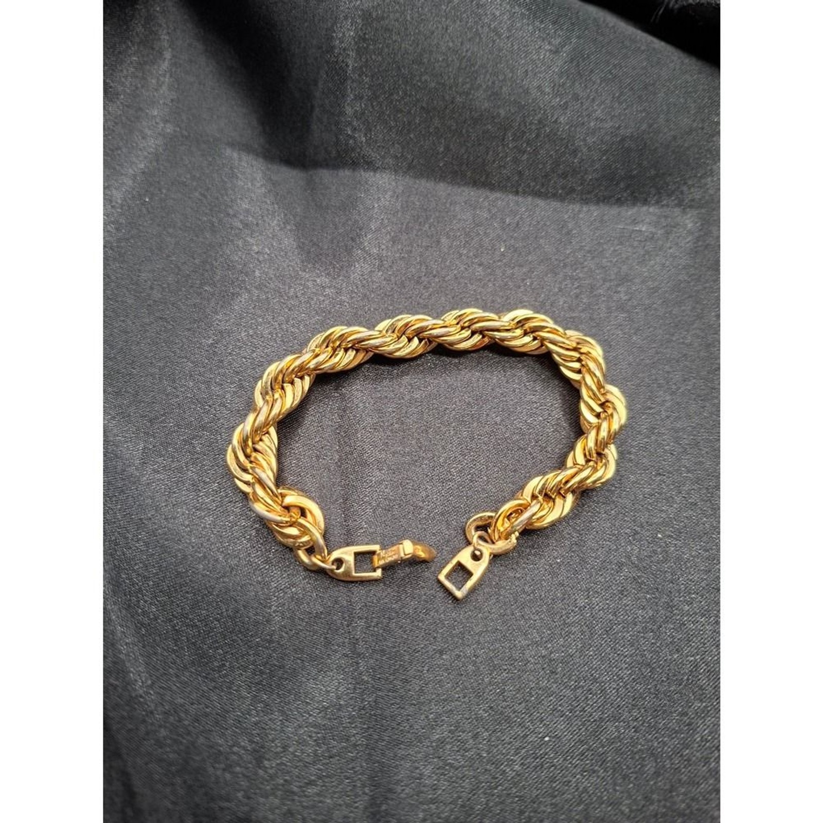 Vintage‎ Napier Gold Tone Chunky Rope Chain Bracelet Fold Over Clasp Pat 4774743