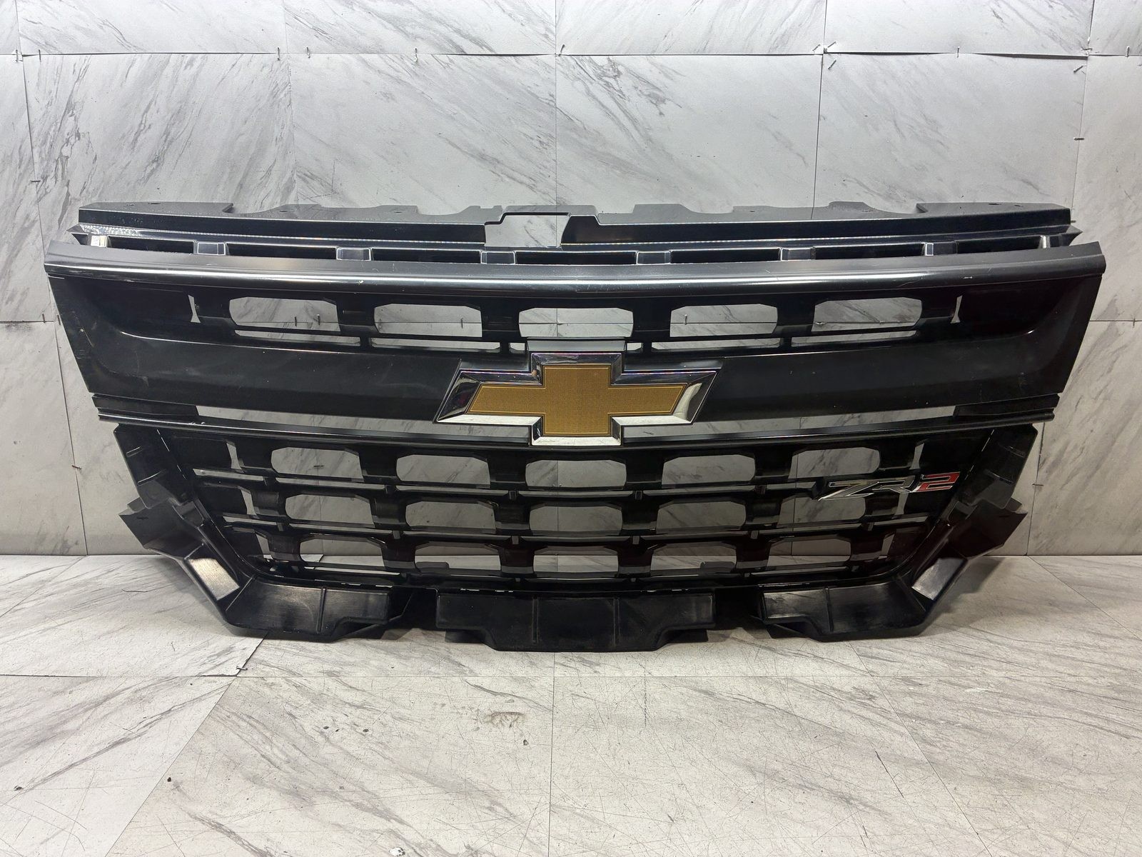 2015 2019 CHEVROLET COLORADO ZR2 GRILLE ASSEMBLY OEM FRONT CENTER GRILL 84240081