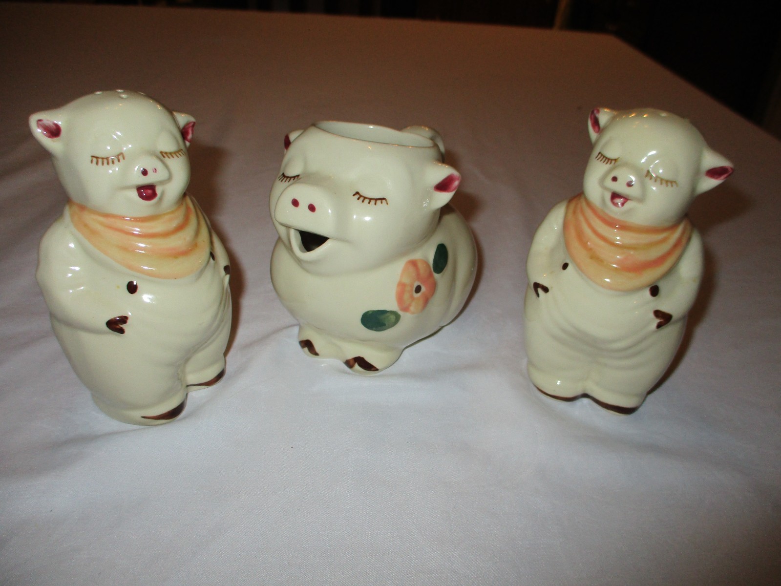 VTG 40\'s Shawnee Smiley Pig Small Pitcher Creamer 4.5\ VTG 40\'s Shawnee Smiley Pig Small Pitcher Creamer 4.5\