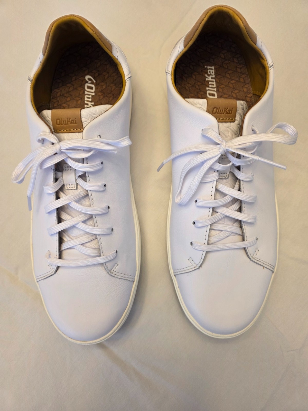 Olukai Mens 12 Lae‘ahi Lī ‘Ili Men’s Waterproof Leather Sneakers White