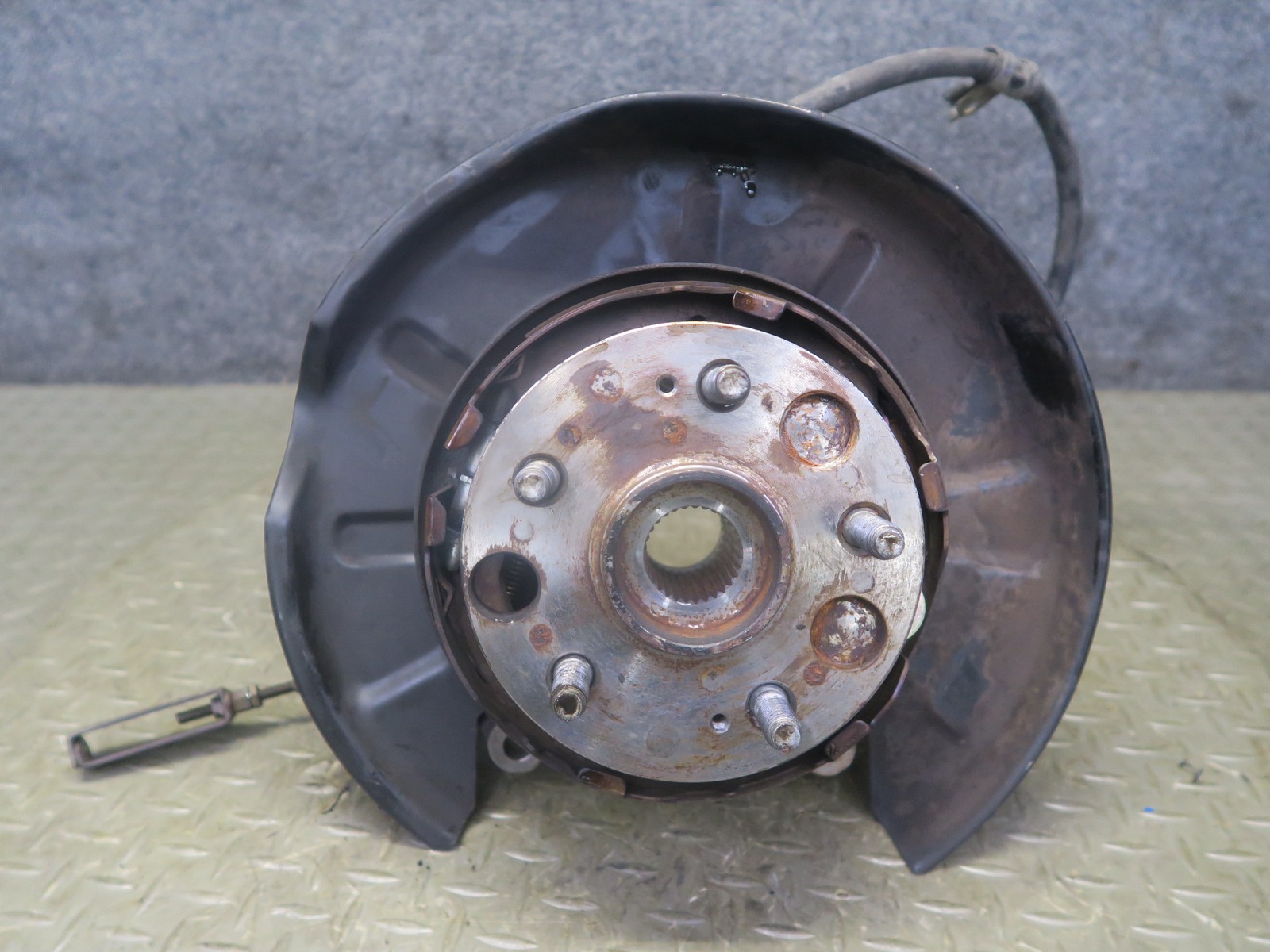 98-00 LEXUS UCF20L LS400 REAR LEFT SPINDLE KNUCKLE WHEEL HUB BEARING OEM