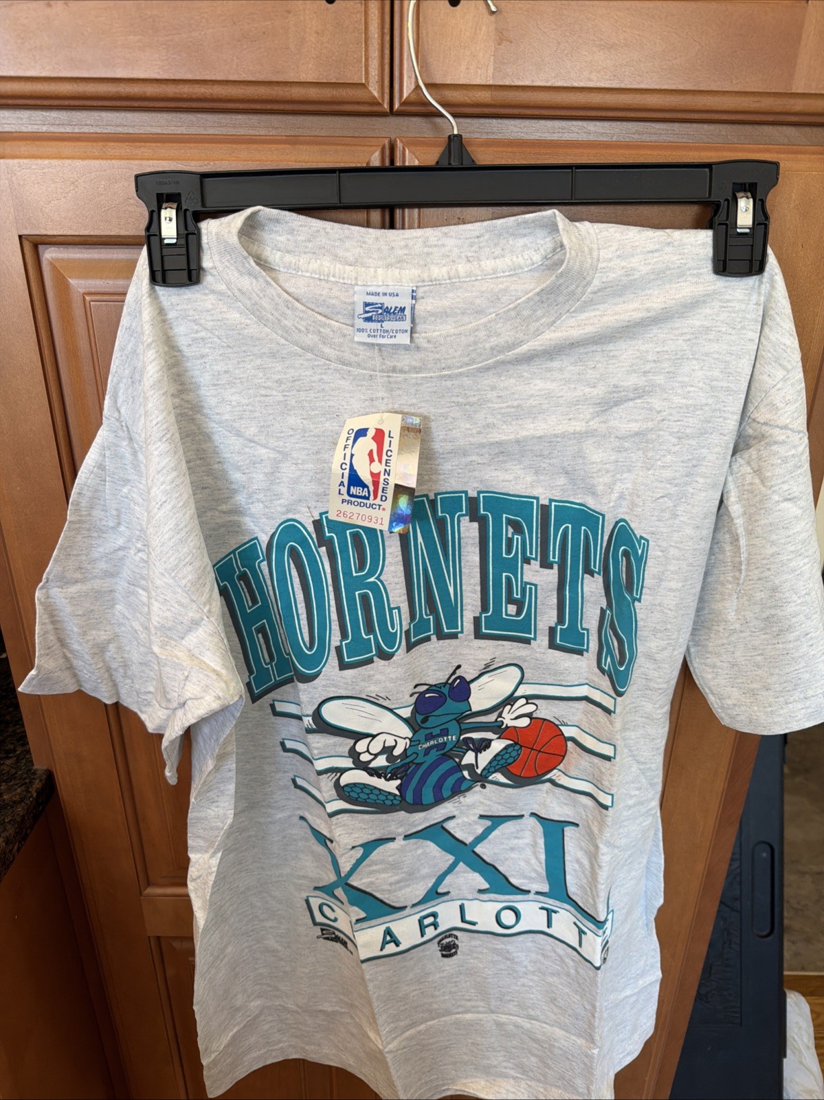 Vintage 90s Single Stitch salem NBA Charlotte Hornets T Shirt Rare Large W Tags Vintage 90s Single Stitch salem NBA Charlotte Hornets T Shirt Rare Large W Tags