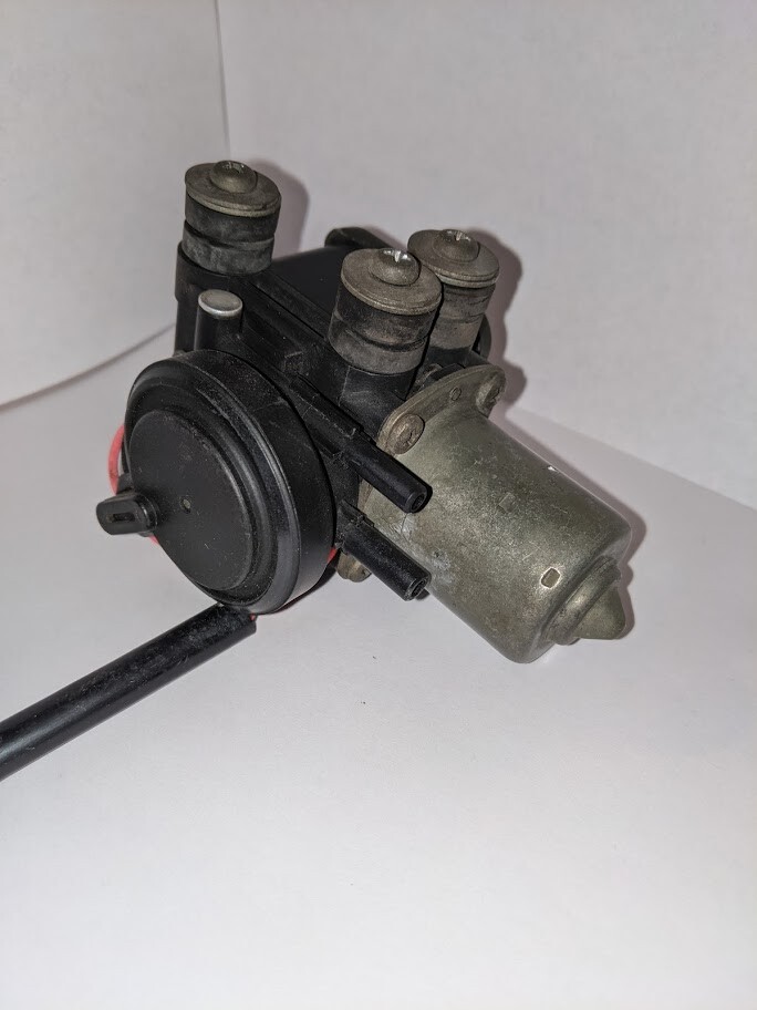 (2003-2006) Jeep TJ & LJ Wrangler Rubicon Locker Actuator Pump (2003-2006) Jeep TJ & LJ Wrangler Rubicon Locker Actuator Pump
