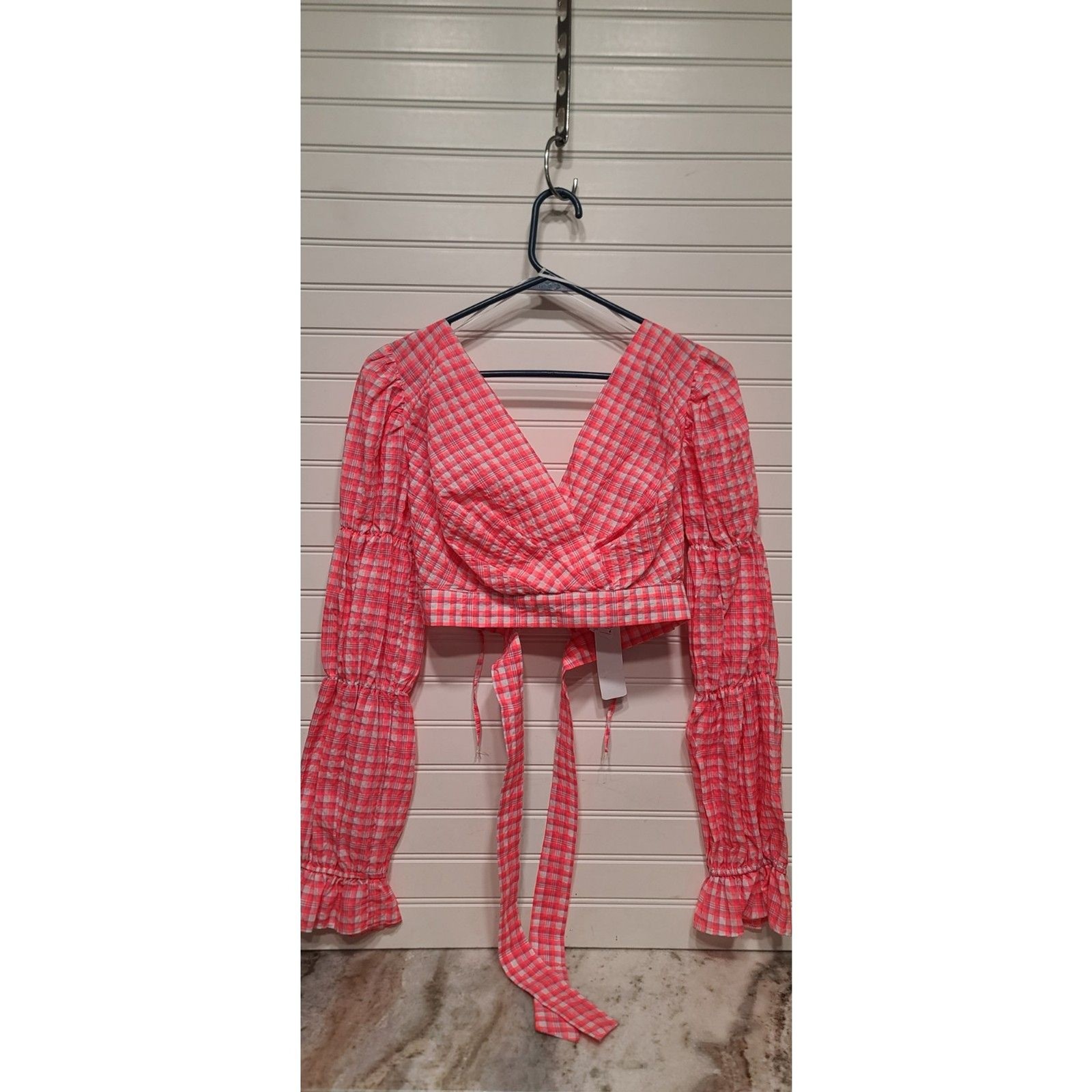 Topshop Pink Gingham Tie-Back Cropped Blouse W/Long Puffed Sleeves Size 6 NWT Topshop Pink Gingham Tie-Back Cropped Blouse W/Long Puffed Sleeves Size 6 NWT