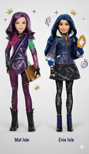 Disney Descendants Evie Isle - Mal Isle of the Lost Anniversary Doll & Accessory picture