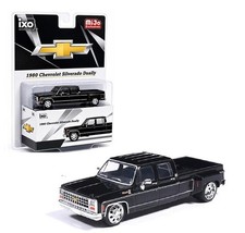 IXO 1:64 1980 CHEVY SILVERADO C30 DUALLY CREW CAB LOWERED BLACK MODEL IAPR1013-5 picture
