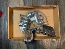 *OPEN BOX* Kuryakyn Longhorn Offset Highway Pegs (Fits 1-1/4